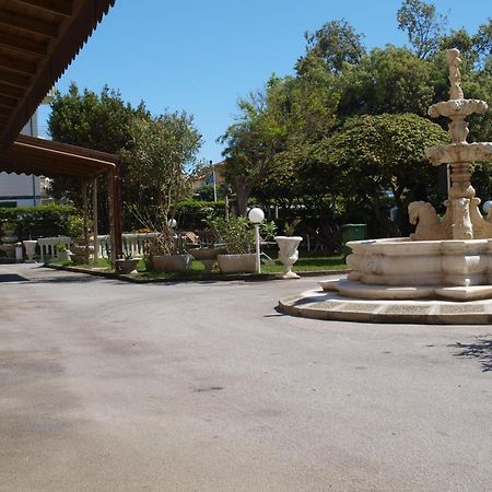 Hotel Villa Colombo Lido di Camaiore Exterior foto