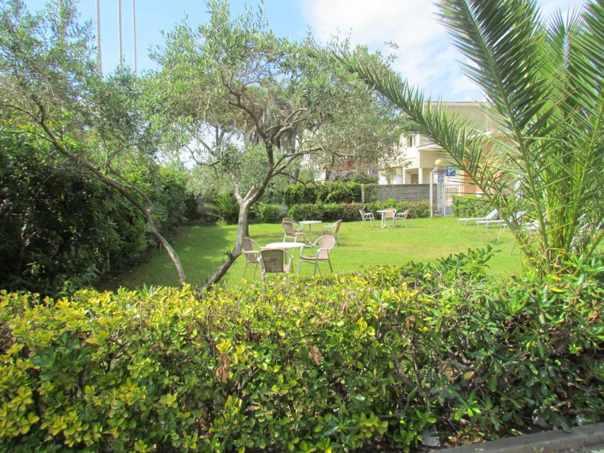 Hotel Villa Colombo Lido di Camaiore Exterior foto
