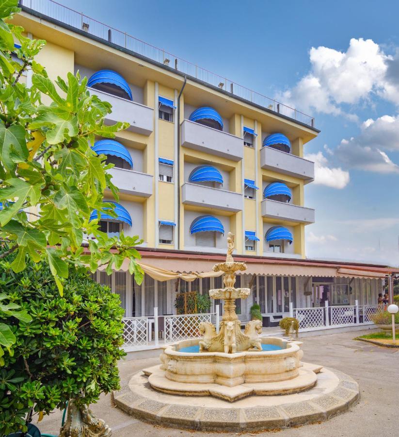 Hotel Villa Colombo Lido di Camaiore Exterior foto