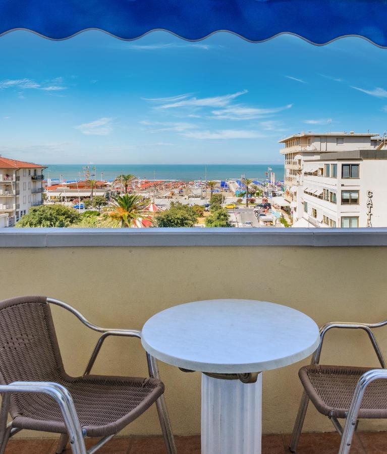 Hotel Villa Colombo Lido di Camaiore Exterior foto