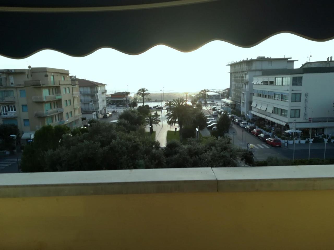 Hotel Villa Colombo Lido di Camaiore Exterior foto