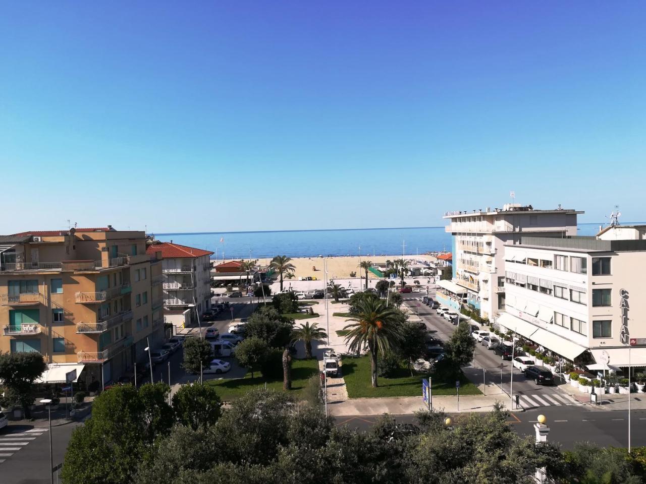 Hotel Villa Colombo Lido di Camaiore Exterior foto