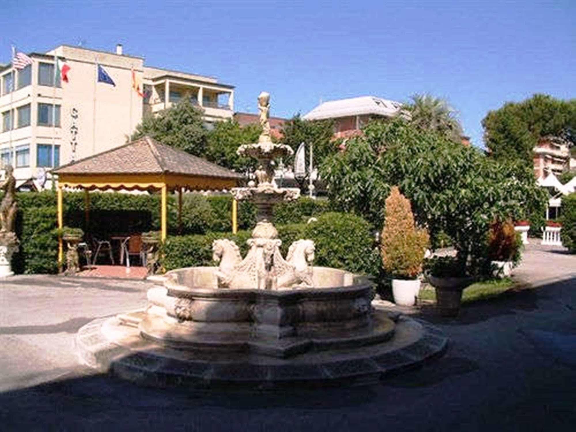 Hotel Villa Colombo Lido di Camaiore Exterior foto